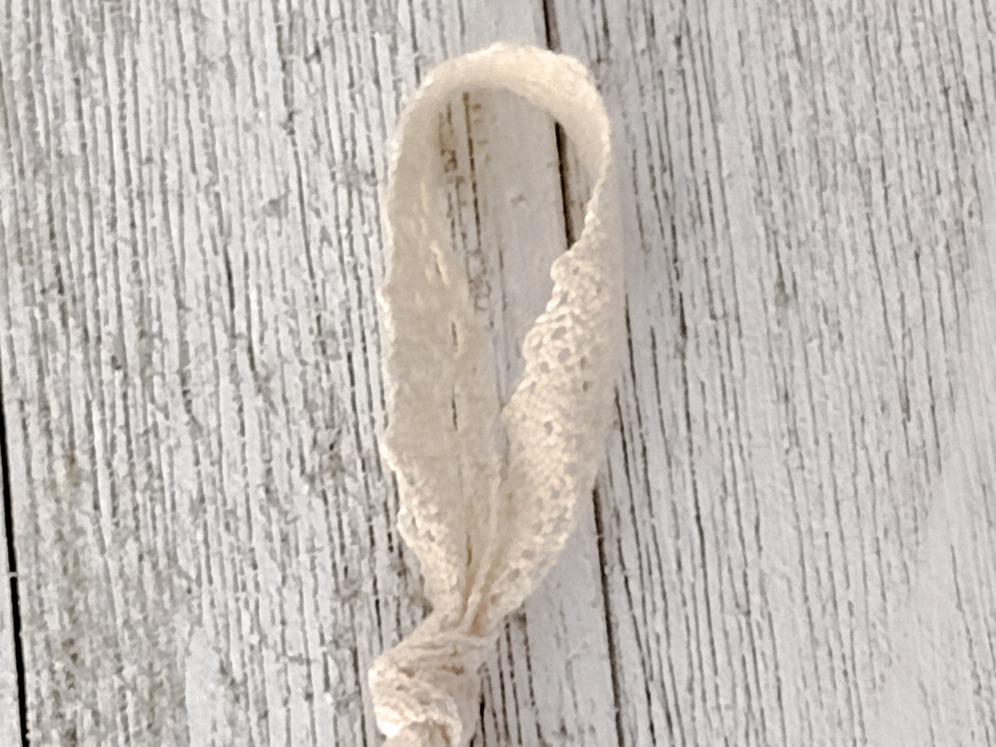 slip knot with lace ribbon